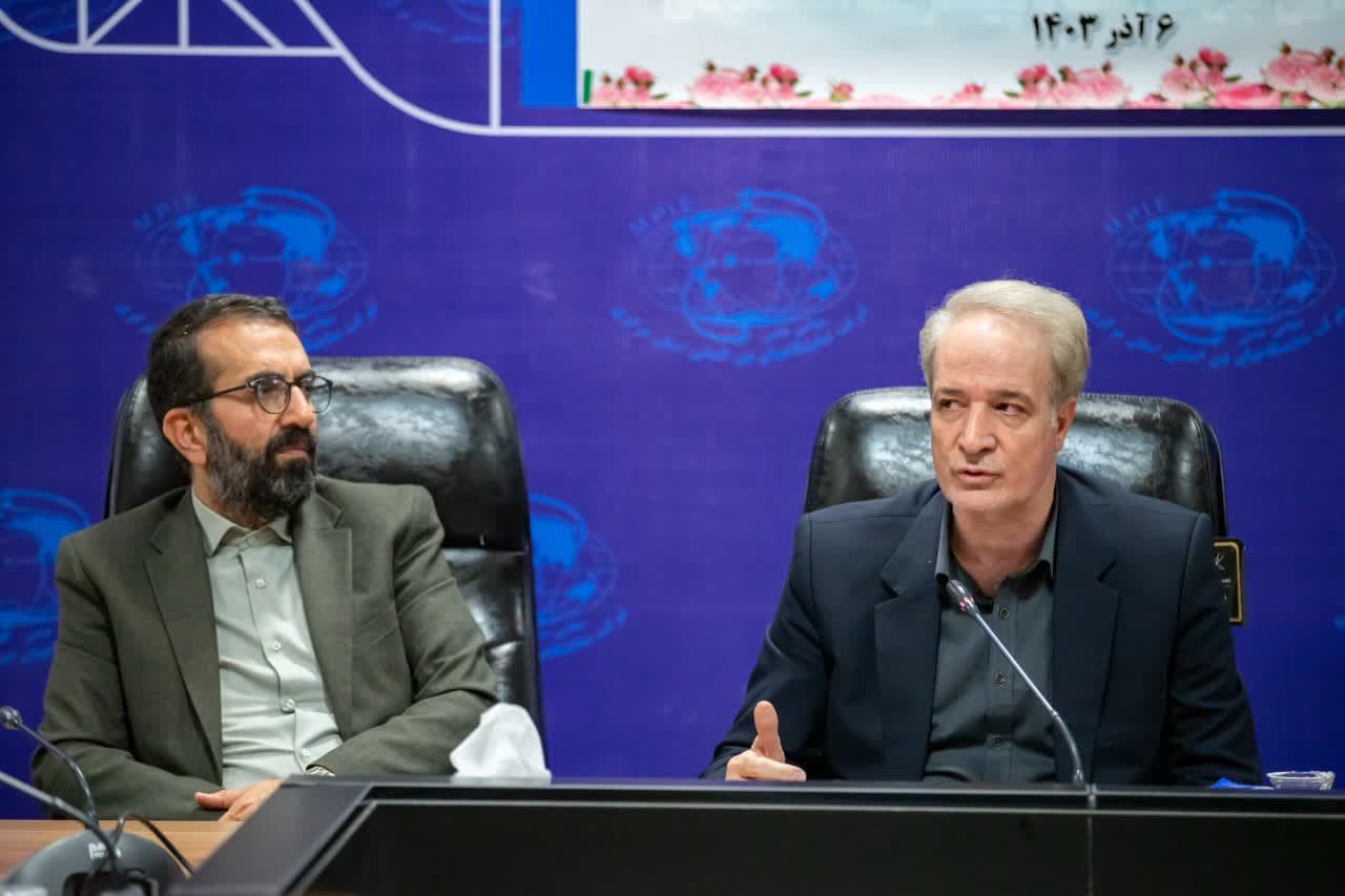 نشست تشکل‌های بخش کشاورزی استان مرکزی با معاون وزیر جهاد